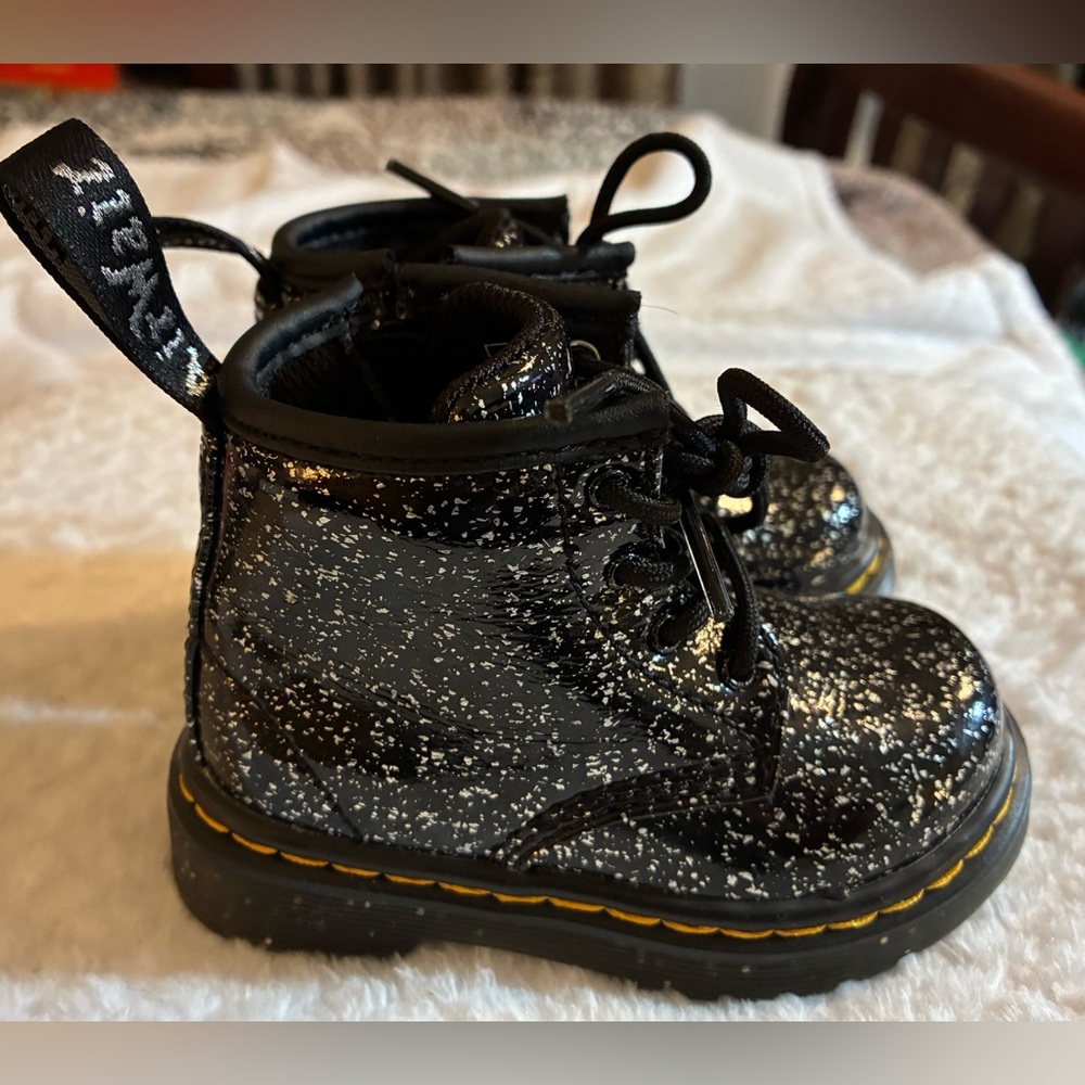 NWOT Toddler 5 Dr. Martens 1460 Cosmic Glitter Black Boots Kids Baby Punk Grunge - Picture 8 of 8